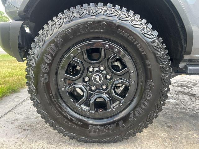Photo of 2023 Carbonized Gray Metallic Ford Bronco