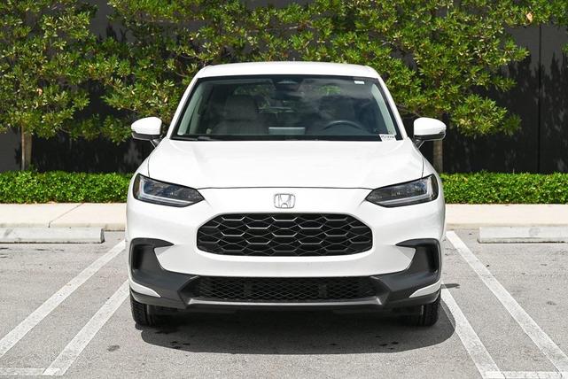 Photo of 2023 Platinum White Pearl Honda HR-V