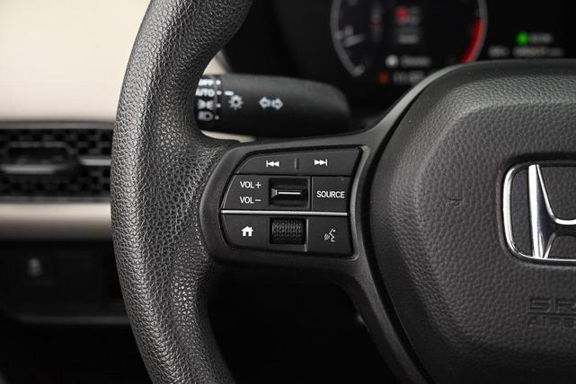 Photo of 2023 Platinum White Pearl Honda HR-V