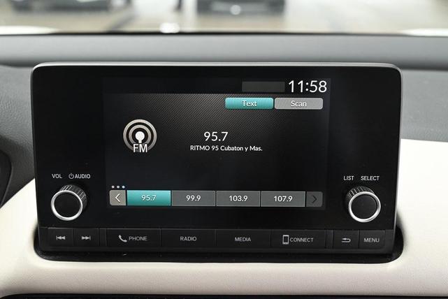 Photo of 2023 Platinum White Pearl Honda HR-V