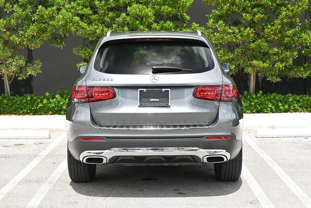 Photo of 2022 Cirrus Silver Metallic Mercedes-Benz GLC 300