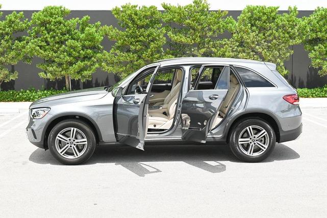 Photo of 2022 Cirrus Silver Metallic Mercedes-Benz GLC 300