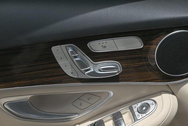 Photo of 2022 Cirrus Silver Metallic Mercedes-Benz GLC 300