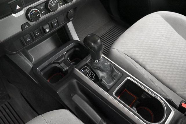 Photo of 2021 Super White Toyota Tacoma