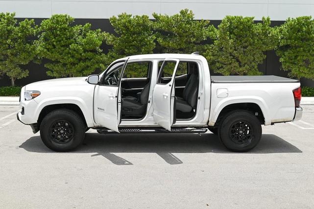 Photo of 2021 Super White Toyota Tacoma