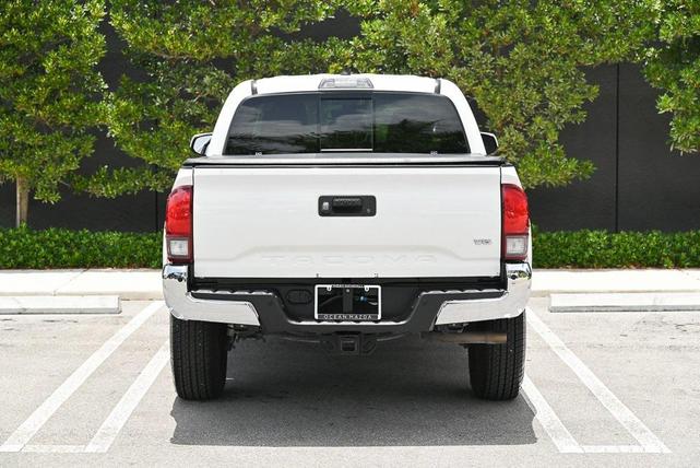 Photo of 2021 Super White Toyota Tacoma