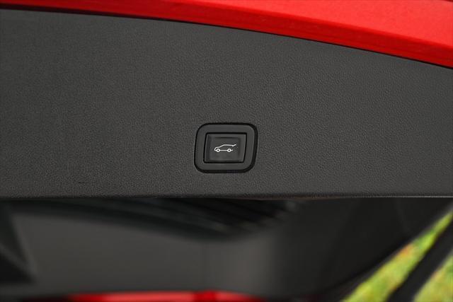 Photo of 2022 Infrared Tintcoat Cadillac XT6