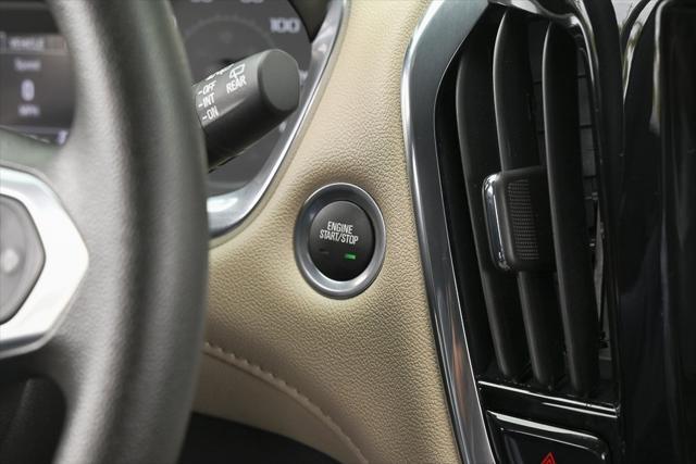 Photo of 2023 Summit White Chevrolet Traverse