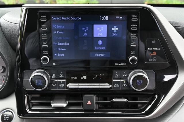 Photo of 2020 Magnetic Gray Metallic Toyota Highlander