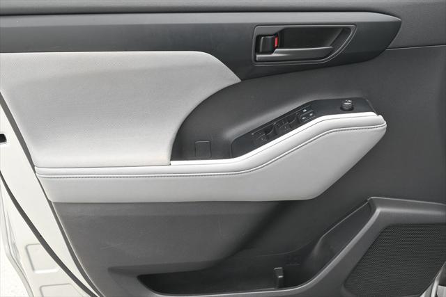 Photo of 2020 Magnetic Gray Metallic Toyota Highlander