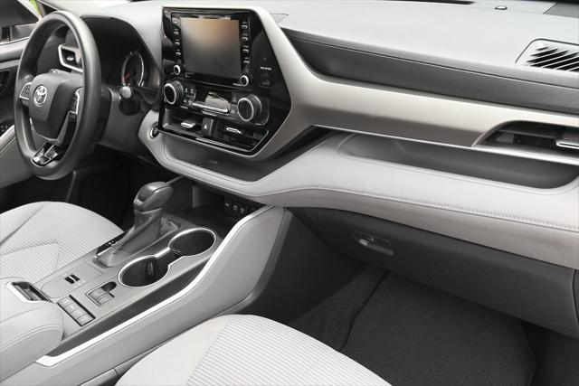 Photo of 2020 Magnetic Gray Metallic Toyota Highlander