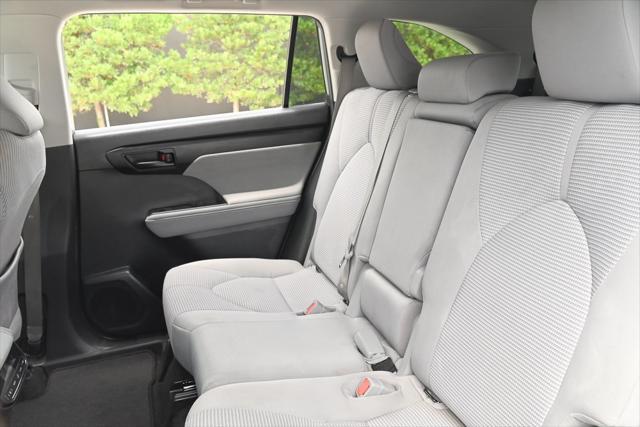 Photo of 2020 Magnetic Gray Metallic Toyota Highlander