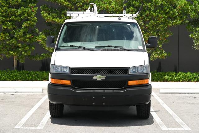 Photo of 2018 Summit White Chevrolet Express 2500