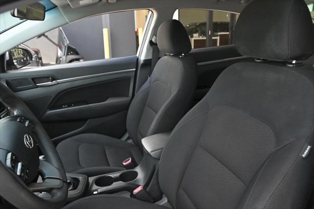 Photo of 2020 Stellar Silver Hyundai ELANTRA