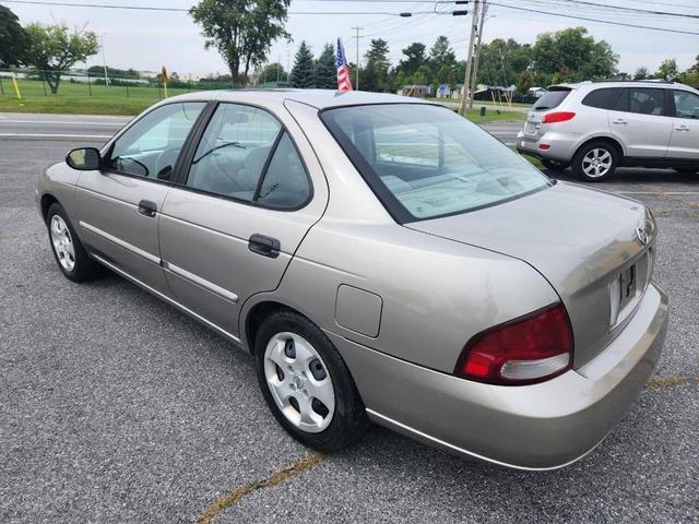Photo of 2003 Gray Nissan Sentra