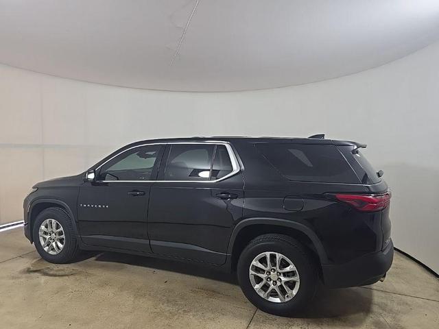 Photo of 2022 Mosaic Black Metallic Chevrolet Traverse