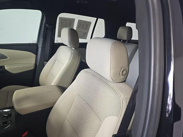 Photo of 2022 Mosaic Black Metallic Chevrolet Traverse