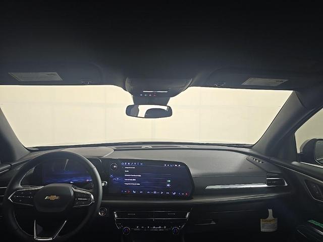 Photo of 2025 Black Metallic Chevrolet Traverse