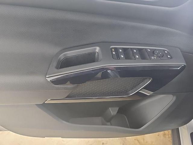 Photo of 2025 Brilliant Silver Metallic Nissan Pathfinder