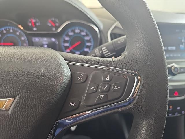 Photo of 2017 Summit White Chevrolet Cruze
