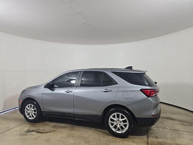 Photo of 2023 Sterling Gray Metallic Chevrolet Equinox