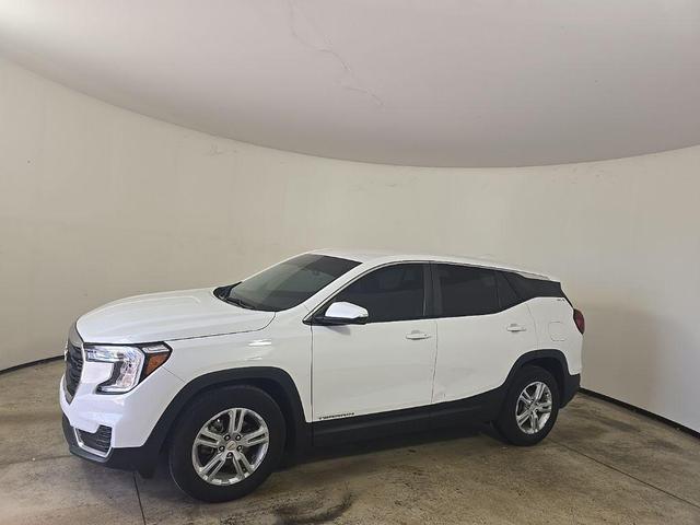 Photo of 2022 Summit White GMC Terrain
