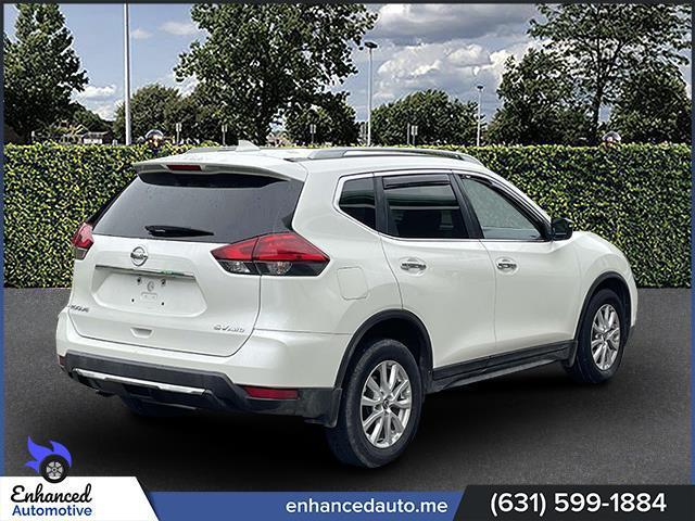 Photo of 2017 Glacier White Nissan Rogue