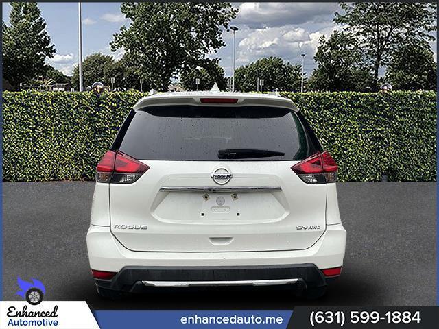Photo of 2017 Glacier White Nissan Rogue