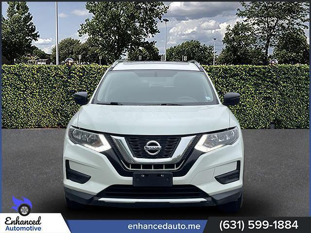 Photo of 2017 Glacier White Nissan Rogue