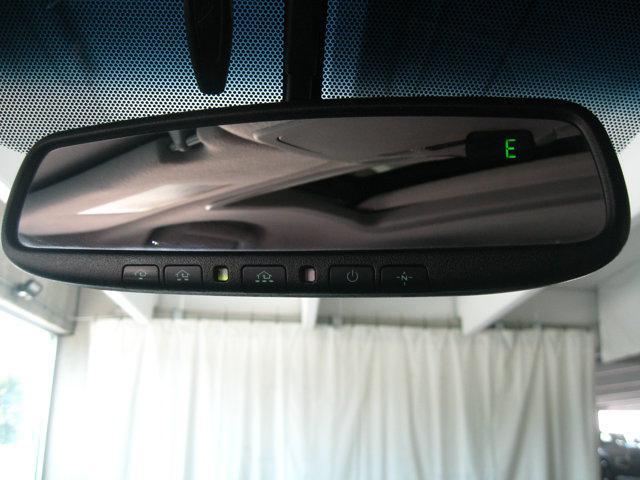 Photo of 2014 Shoreline Blue Pearl Toyota Sienna