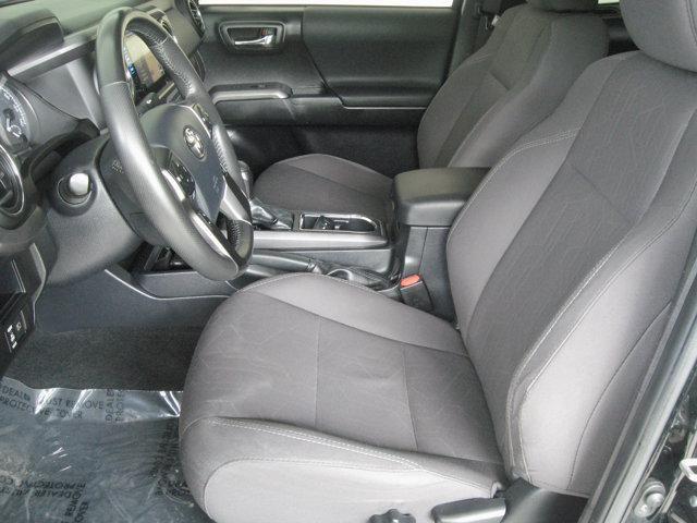 Photo of 2018 Midnight Black Metallic Toyota Tacoma