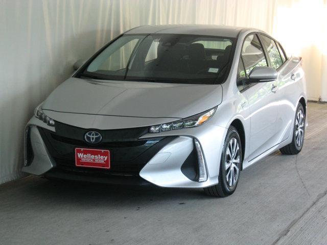 Photo of 2021 Classic Silver Metallic Toyota Prius Prime