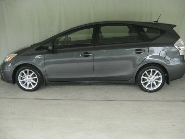 Photo of 2014 Magnetic Gray Metallic Toyota Prius v