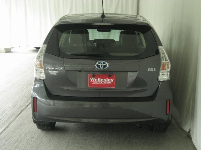 Photo of 2014 Magnetic Gray Metallic Toyota Prius v