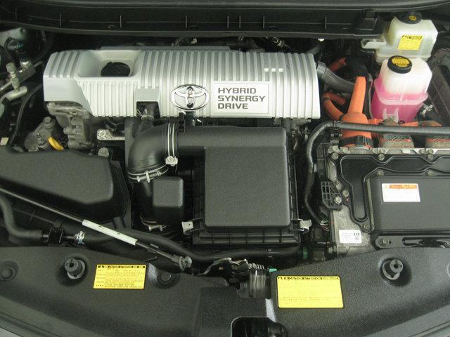 Photo of 2014 Magnetic Gray Metallic Toyota Prius v