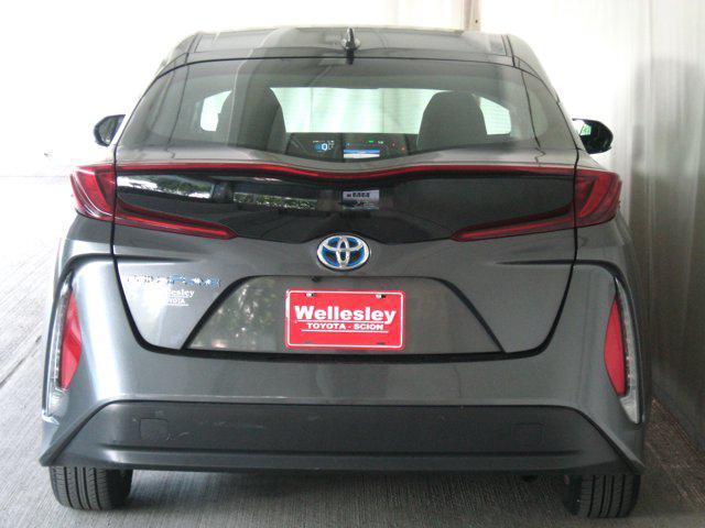 Photo of 2017 Magnetic Gray Metallic Toyota Prius Prime
