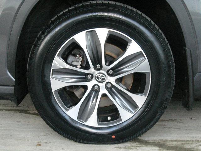 Photo of 2022 Magnetic Gray Metallic Toyota Highlander