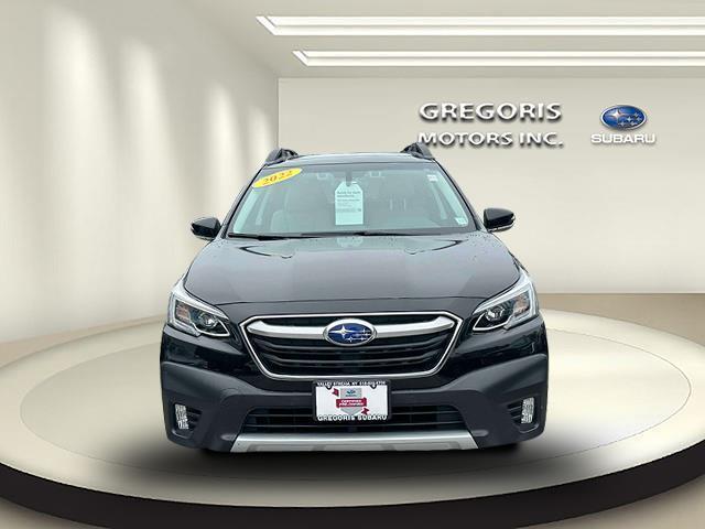 Photo of 2022 Crystal Black Silica Subaru Outback