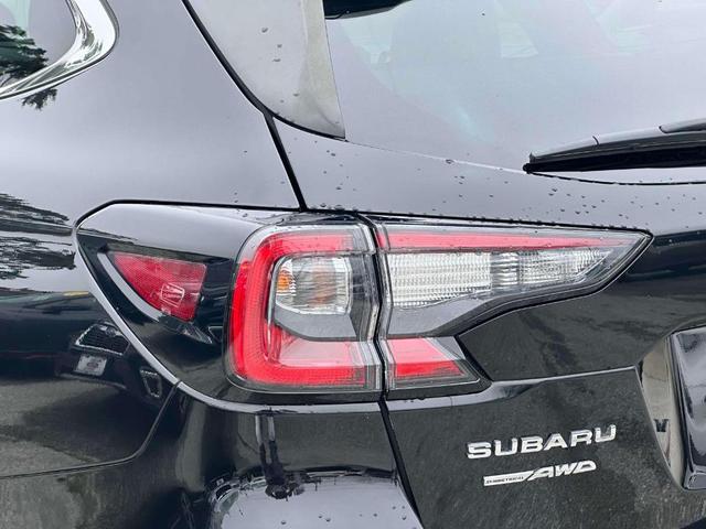 Photo of 2022 Crystal Black Silica Subaru Outback