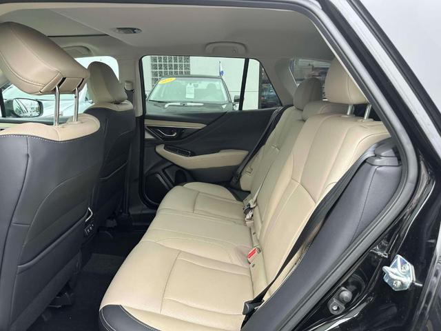 Photo of 2022 Crystal Black Silica Subaru Outback