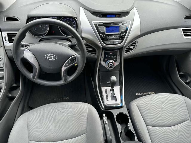 Photo of 2013 Indigo Blue Pearl Hyundai ELANTRA