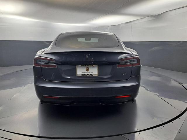 Photo of 2021 Gray Tesla Model S