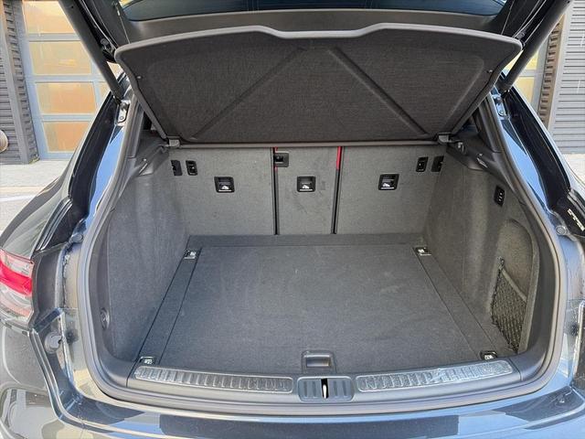 Photo of 2024 Gray Porsche Macan