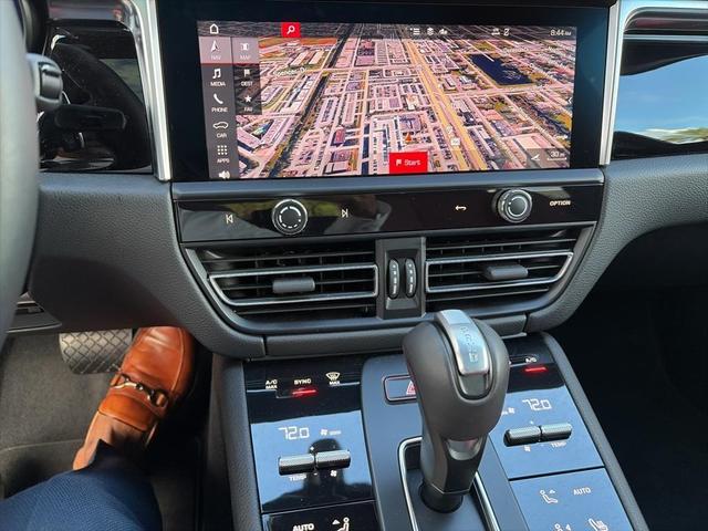 Photo of 2024 Gray Porsche Macan