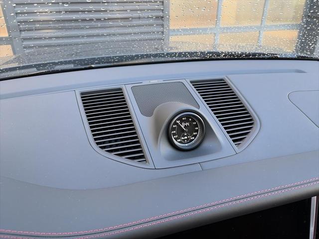 Photo of 2024 Gray Porsche Macan