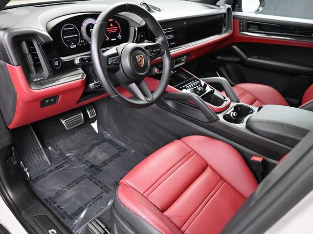 Photo of 2024 Chalk Porsche Cayenne