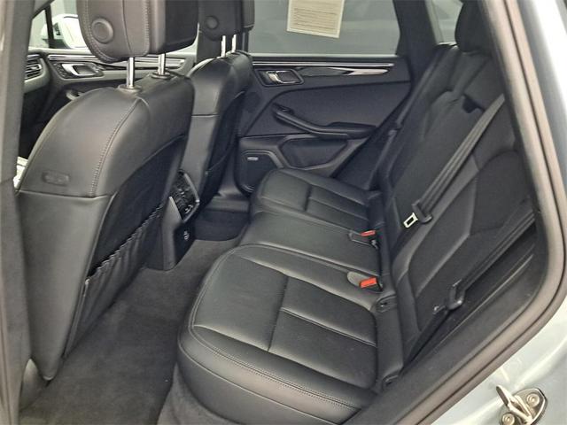 Photo of 2020 Dolomite Silver Metallic Porsche Macan