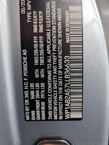 Photo of 2020 Dolomite Silver Metallic Porsche Macan