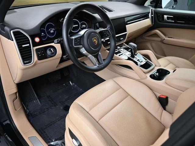 Photo of 2021 Moonlight Blue Metallic Porsche Cayenne
