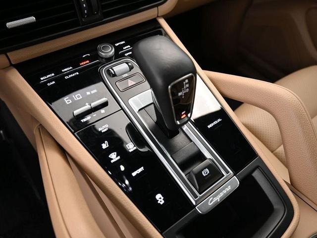 Photo of 2021 Moonlight Blue Metallic Porsche Cayenne